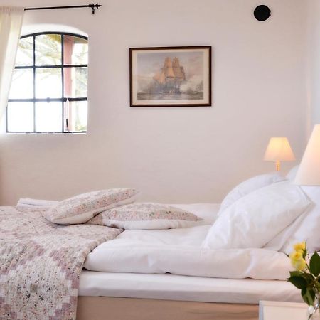 Torsborgs Gard Bed & Breakfast Simrishamn Dış mekan fotoğraf