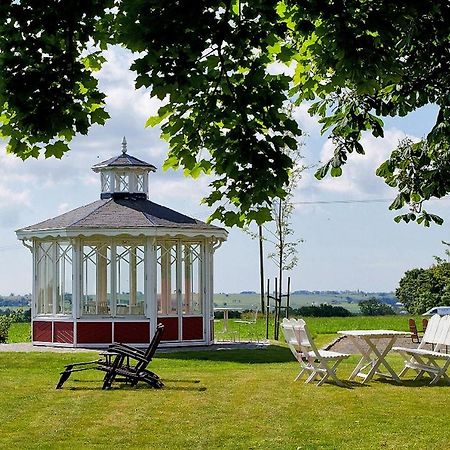 Torsborgs Gard Bed & Breakfast Simrishamn Dış mekan fotoğraf